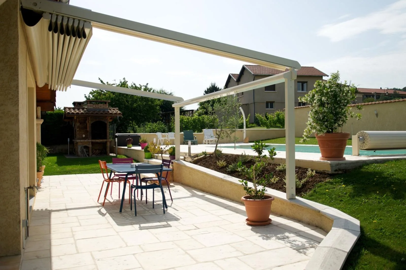 Réalisation pergola bioclimatique sur mesure 24