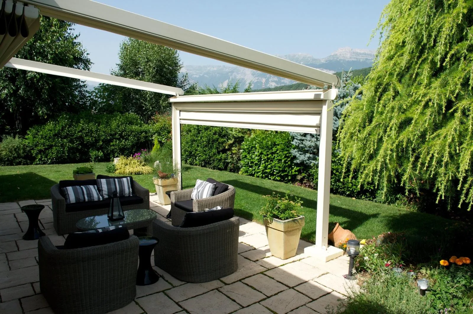 Réalisation pergola bioclimatique sur mesure 25